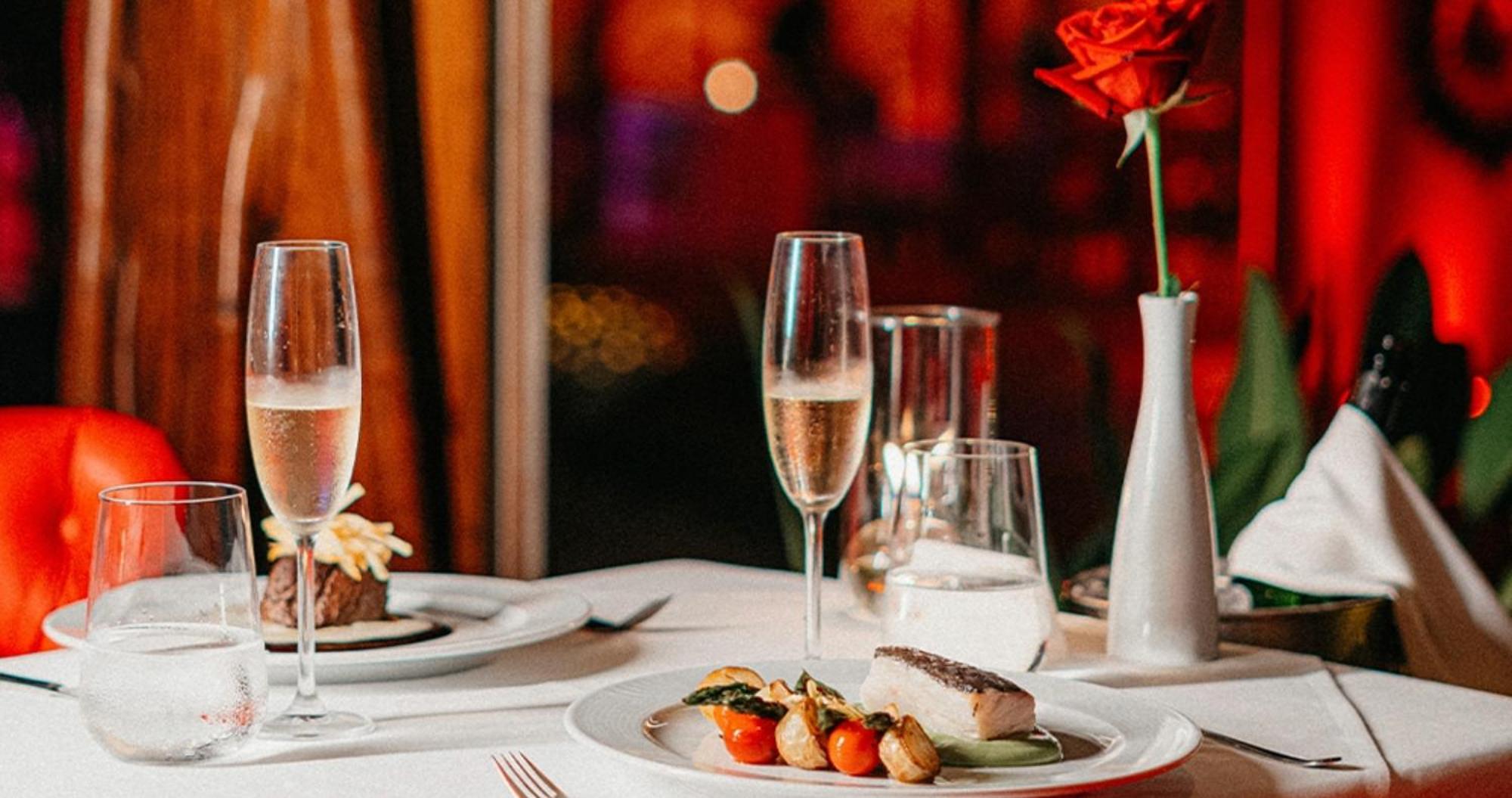 Dpny Beach Hotel & Spa إلهابيلا المظهر الخارجي الصورة A table set for dinner